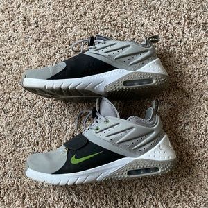 Hardly worn Nike Air Max Trainer